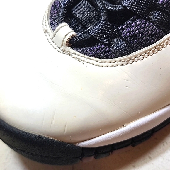 Air Jordans 10 Retro. Unisex. Size 5 Youth. Hard To Find Color Combo - Picture 14 of 16